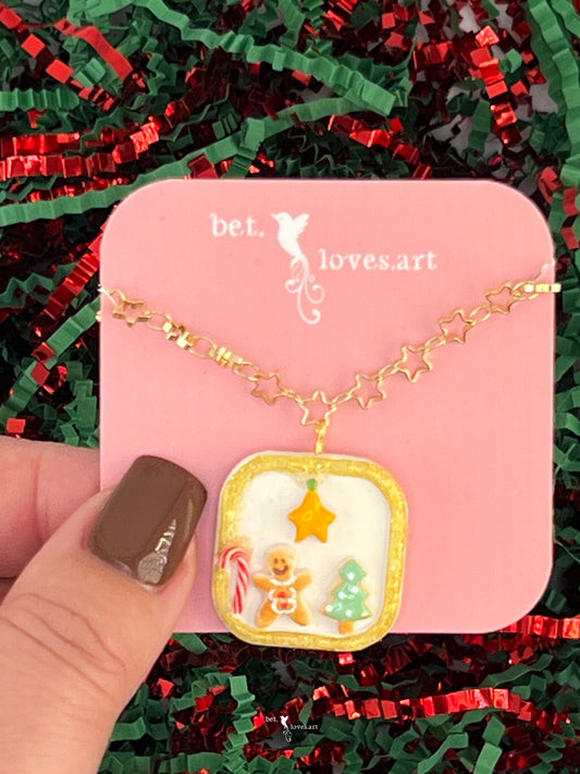 081 - Gingerbread biscuit necklace