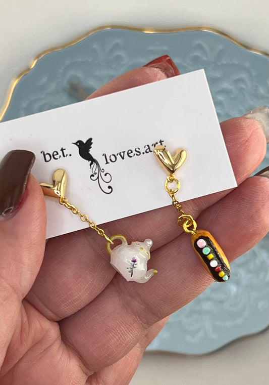 087 - Itsy bitsy teapot & eclair earrings