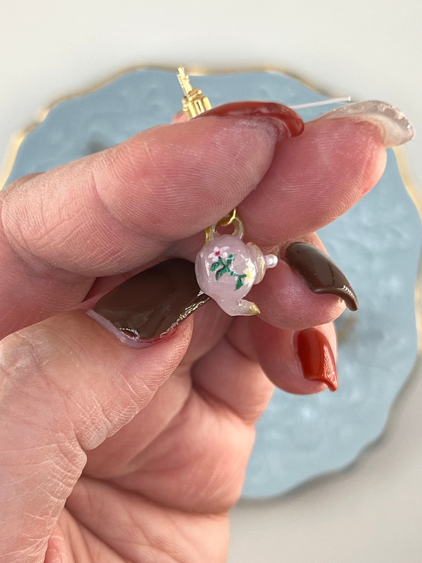 090 - Itsy bitsy teapot earrings