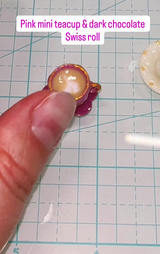 092 - Mini Teacup & Horse Swiss Roll